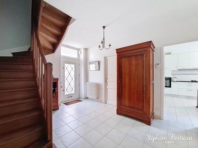 Maison - 200 m² - 10 pièces