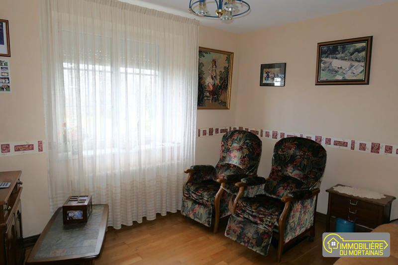 Maison - 99 m² - 7 pièces