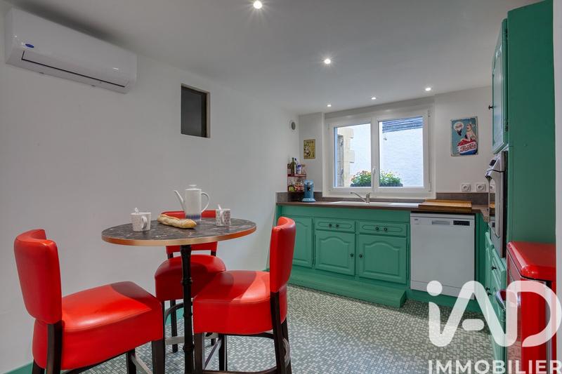 Maison - 216 m² - 8 pièces