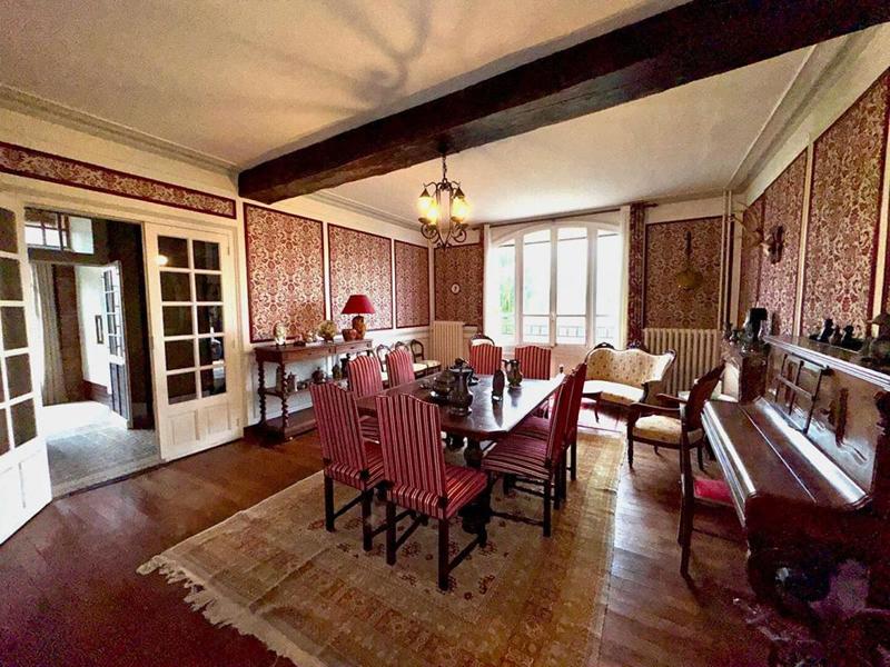 Corps de ferme - 310 m² - 10 pièces