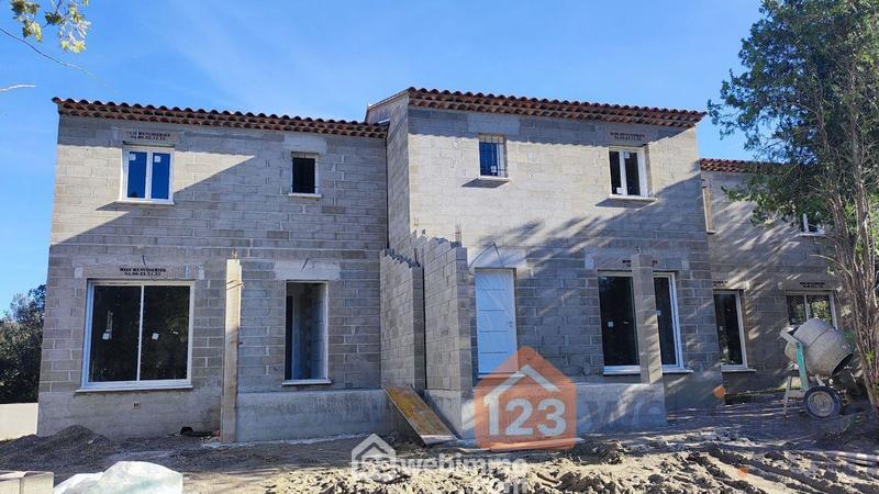 Maison - 80 m² - 4 pièces