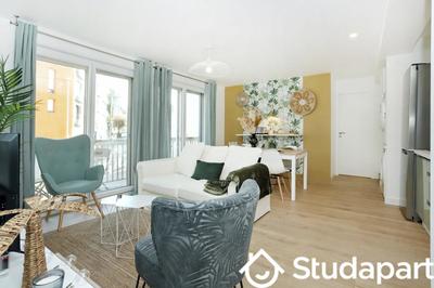 Chambre - 11 m² - 1 pièce