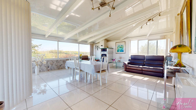 Maison - 165 m² - 8 pièces