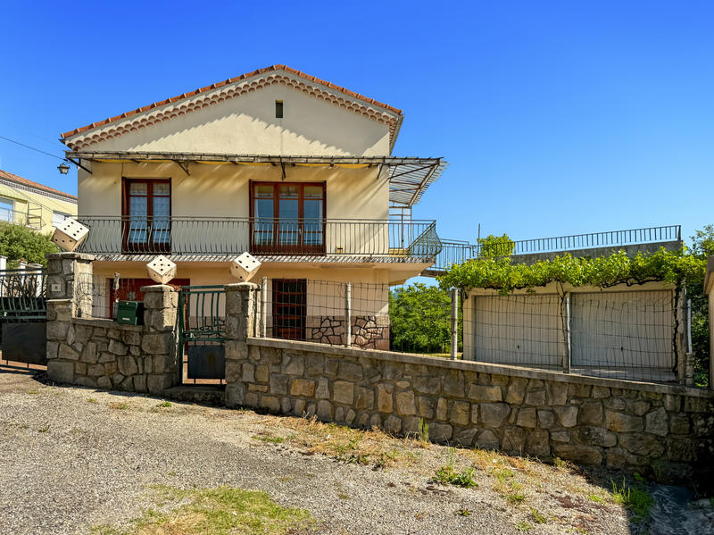 Maison - 82 m² - 4 pièces