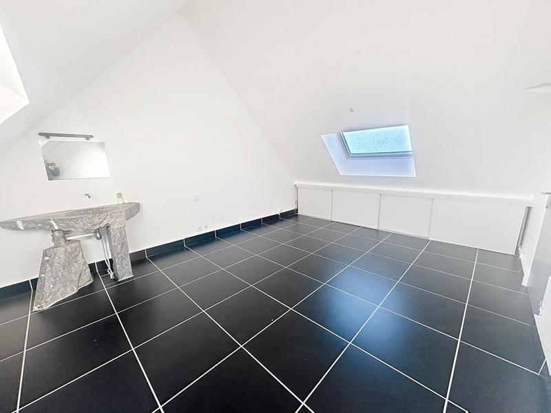 Maison - 204 m² - 7 pièces