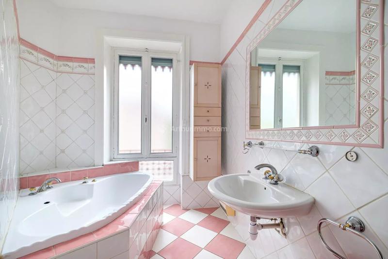 Appartement - 160 m² - 7 pièces