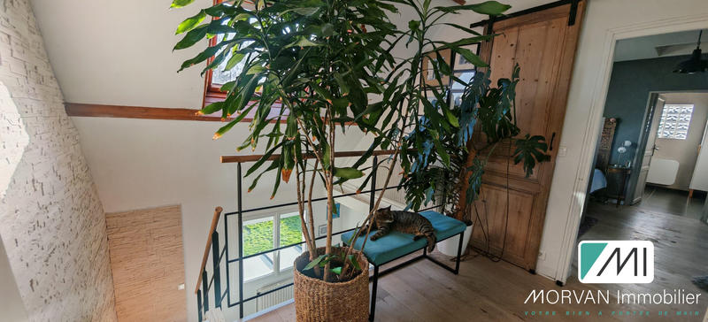 Maison - 175 m² - 9 pièces