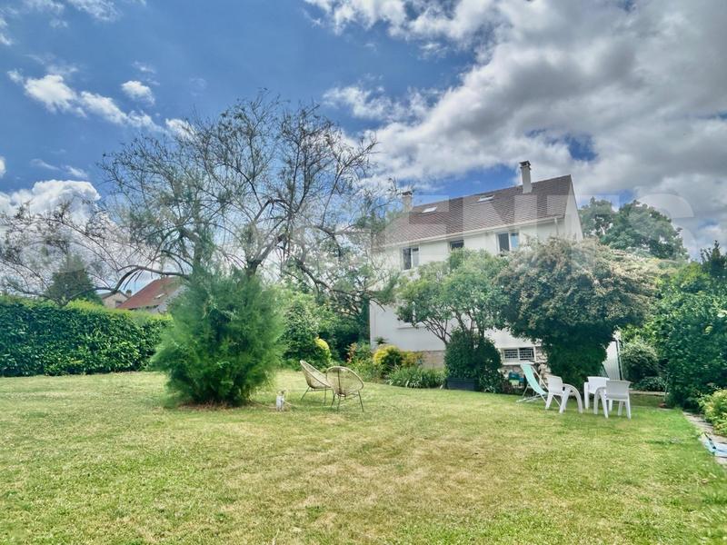 Maison - 164 m² - 8 pièces