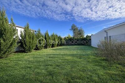Terrain constructible - 298 m²