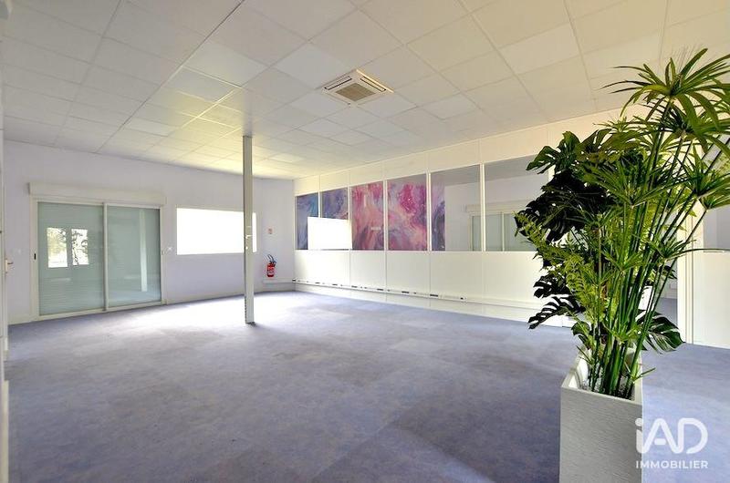 Local commercial - 559 m²