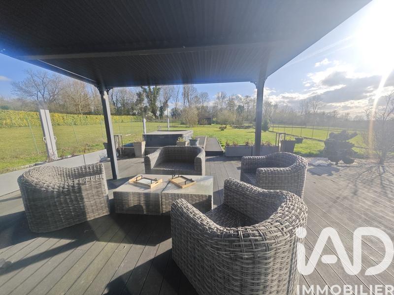 Maison - 200 m² - 10 pièces