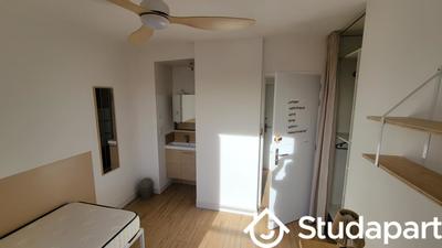 Chambre - 11 m² - 1 pièce