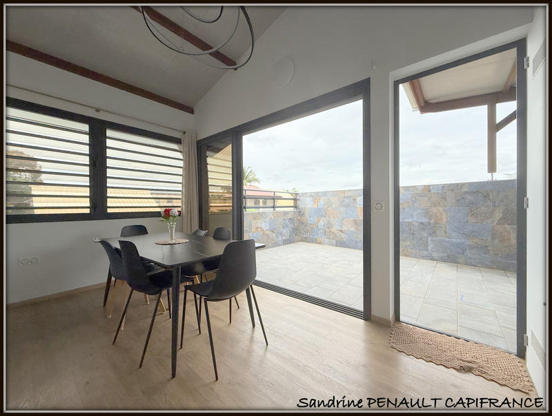 Maison d'architecte - 246 m² - 7 pièces