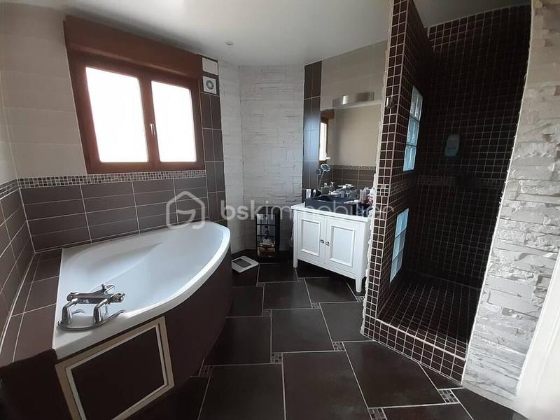 Maison - 123 m² - 5 pièces