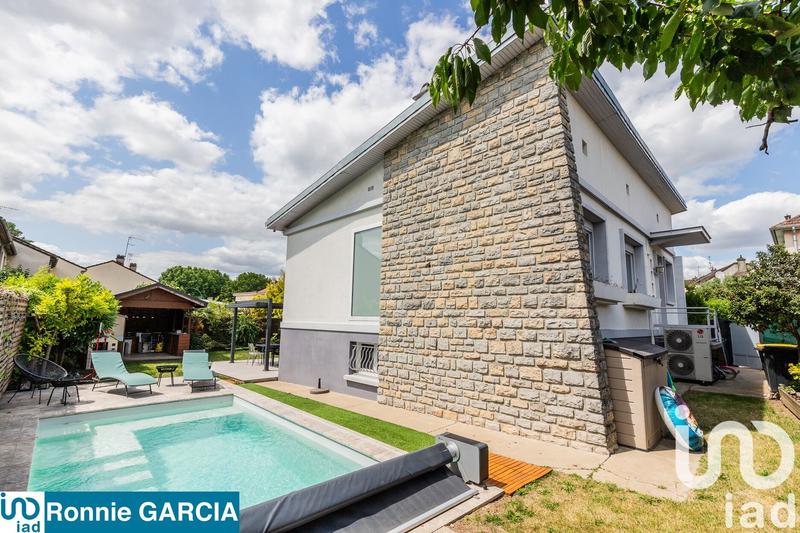 Maison - 142 m² - 6 pièces