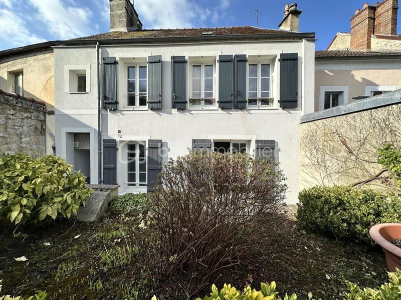 Immeuble - 110 m² - 5 pièces