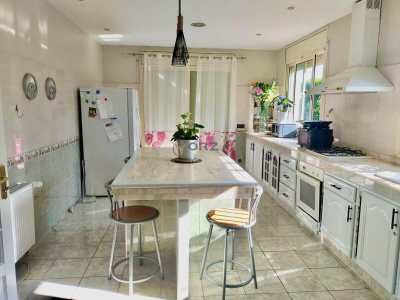 Villa - 270 m² - 7 pièces