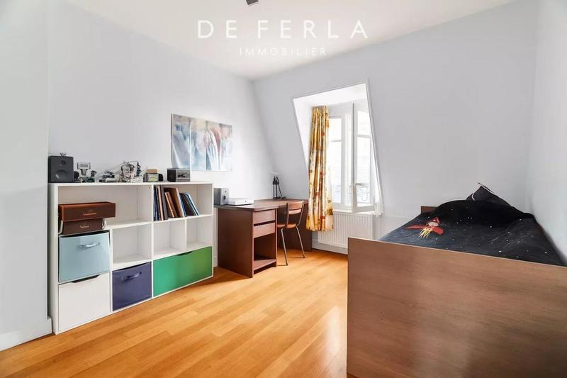 Appartement - 99 m² - 5 pièces