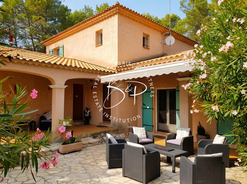 Maison - 183 m² - 7 pièces