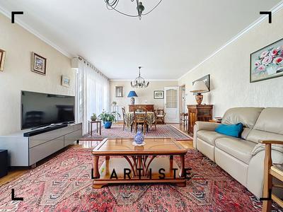 Appartement - 85 m² - 4 pièces