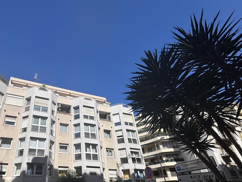 Appartement - 9 719 m² - 4 pièces