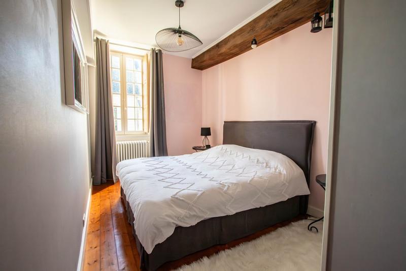 Maison ancienne - 298 m² - 9 pièces