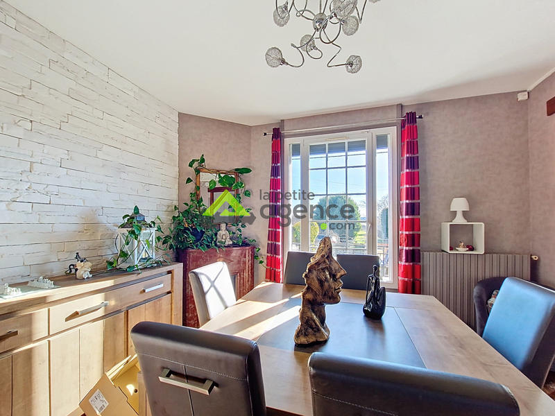 Maison - 98 m² - 5 pièces