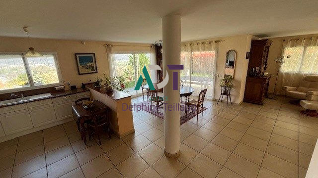 Maison - 140 m² - 6 pièces