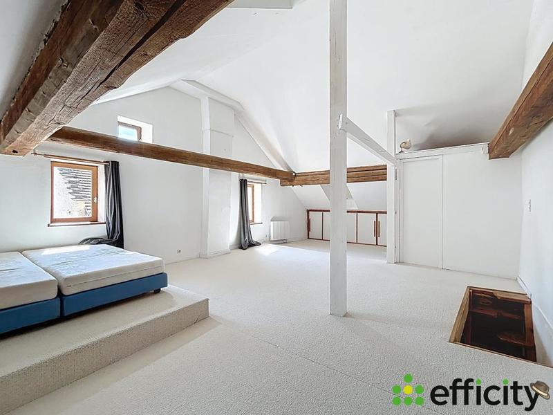 Maison - 293 m² - 12 pièces