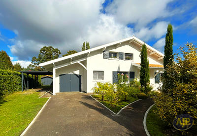 Maison - 185 m² - 6 pièces