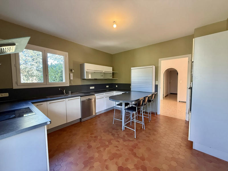 Maison - 231 m² - 10 pièces