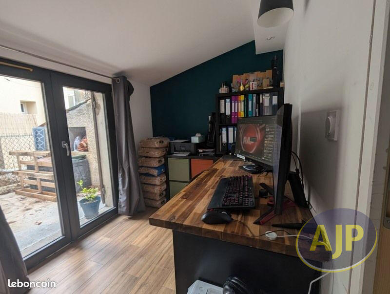 Maison - 97 m² - 4 pièces