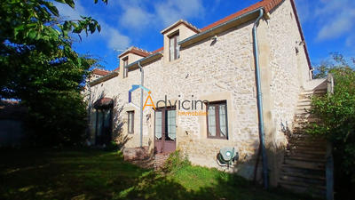 Maison - 240 m² - 7 pièces