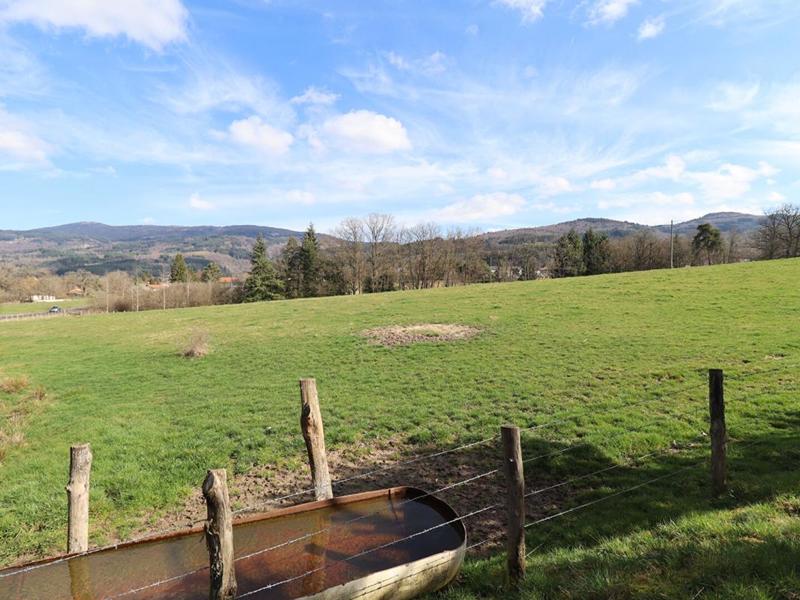 Maison - 250 m² - 6 pièces