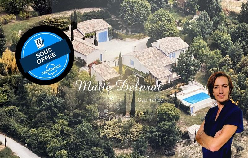 Propriété - 220 m² - 7 pièces