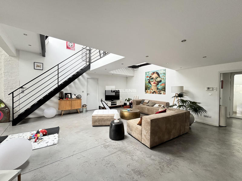 Loft - 161 m² - 4 pièces