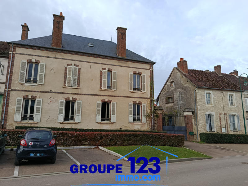 Maison - 172 m² - 8 pièces