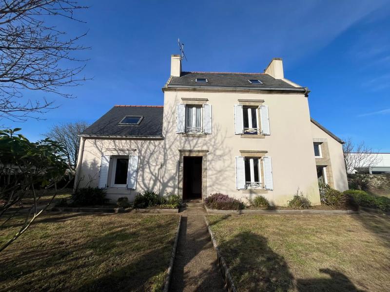 Maison - 102 m² - 4 pièces