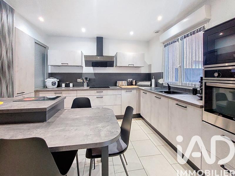 Maison - 151 m² - 7 pièces