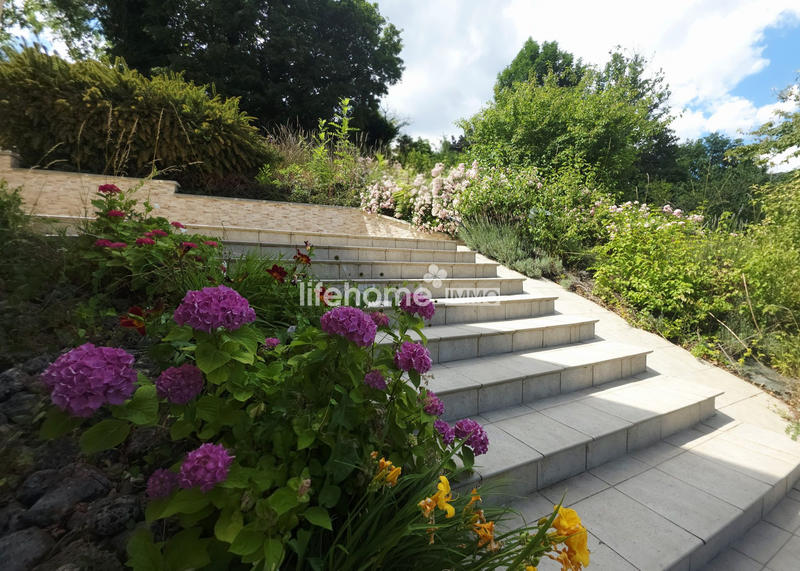 Maison - 224 m² - 8 pièces