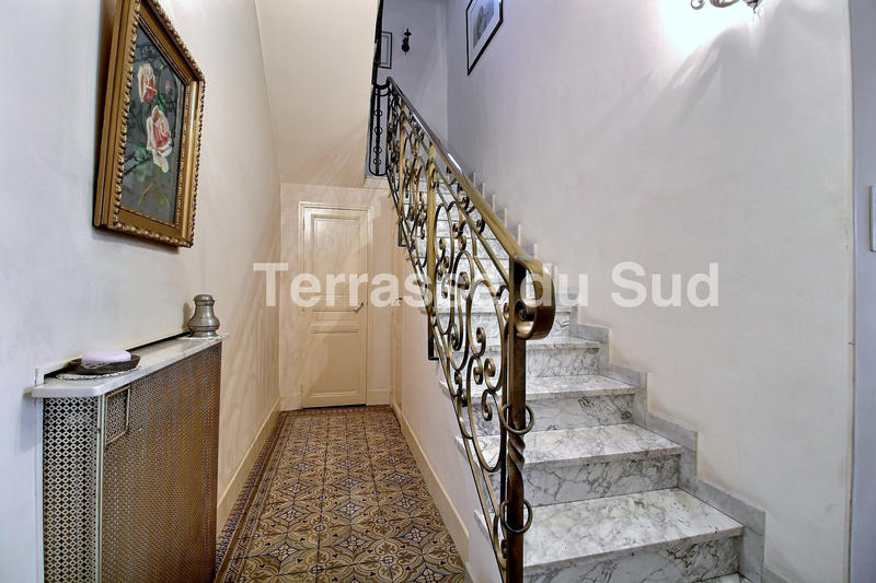 Maison - 218 m² - 7 pièces