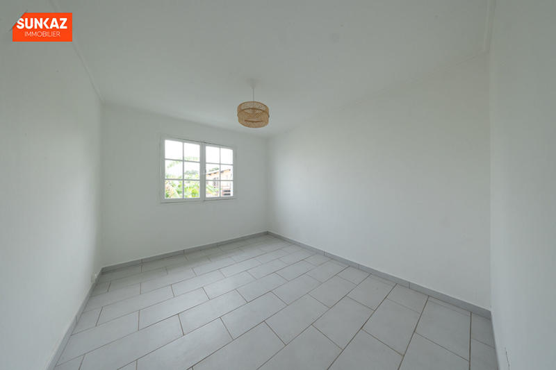 Appartement - 90 m² - 3 pièces