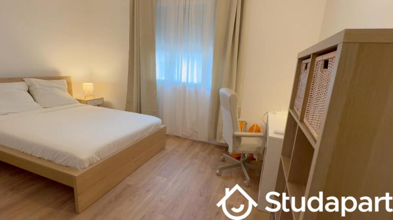 Chambre - 9 m² - 1 pièce