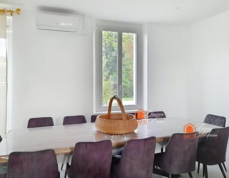 Maison - 234 m² - 10 pièces