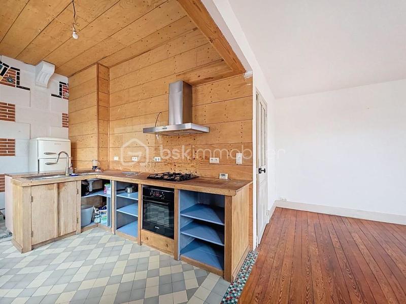 Maison - 185 m² - 7 pièces