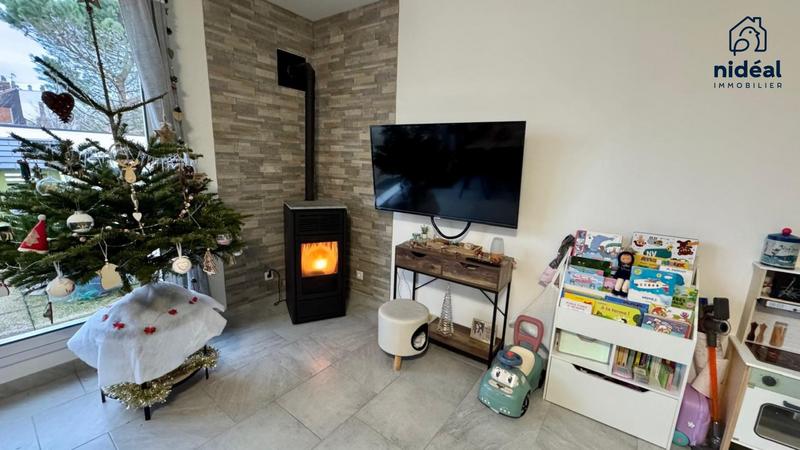 Maison - 93 m² - 4 pièces