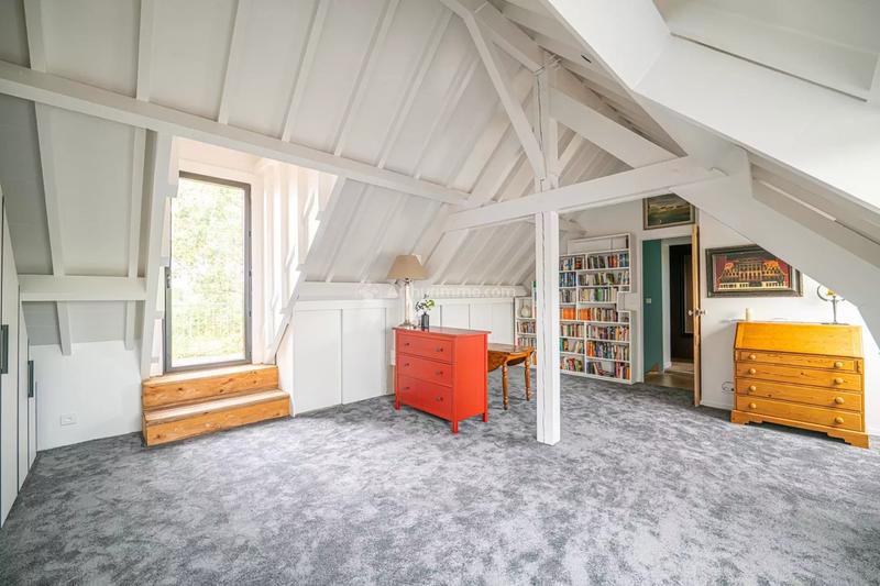 Maison - 214 m² - 10 pièces