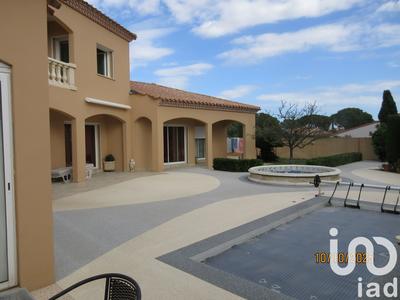 Maison - 200 m² - 9 pièces