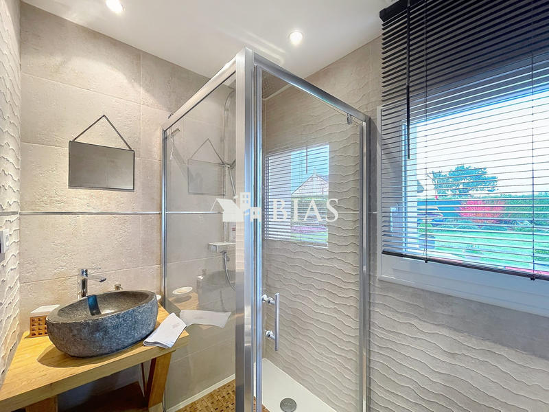 Maison - 166 m² - 6 pièces