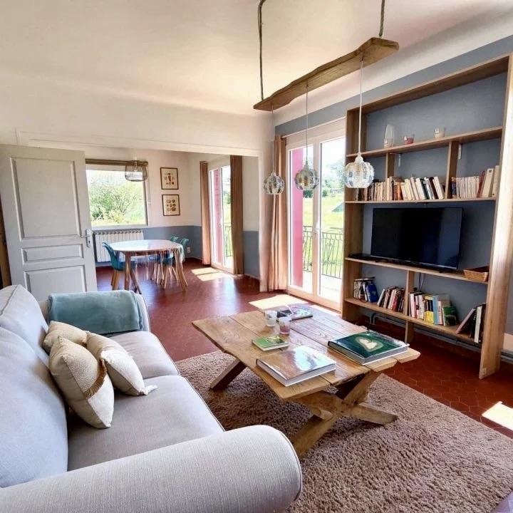 Demeure - 311 m² - 12 pièces